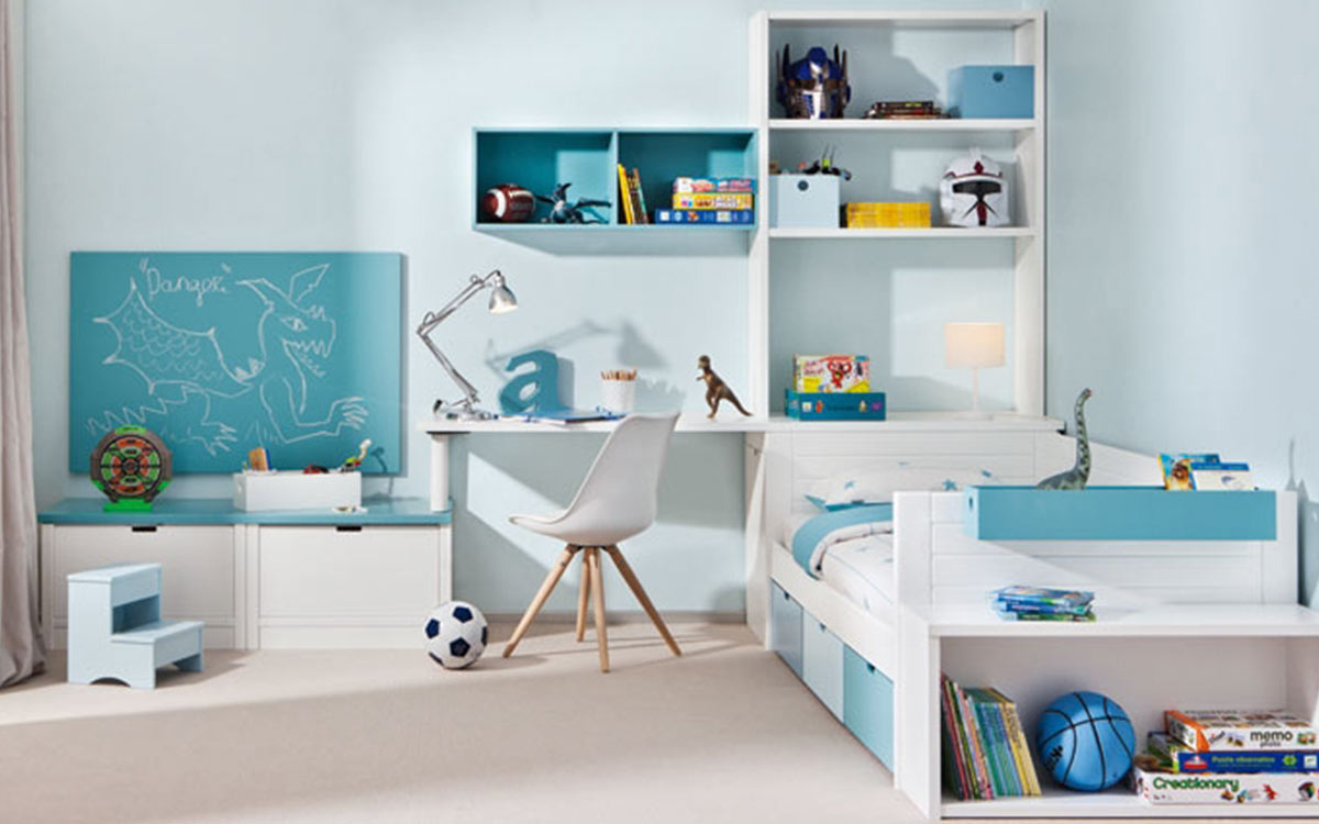 dormitorio juvenil con cama nido y almacenamiento integrado en frente de pared