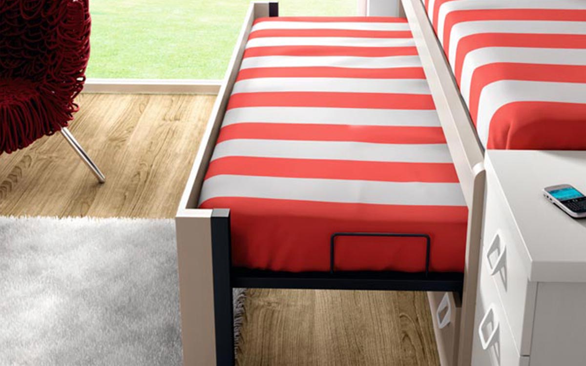 Habitación infantil con cama nido, somier extraíble y cajones inferiores