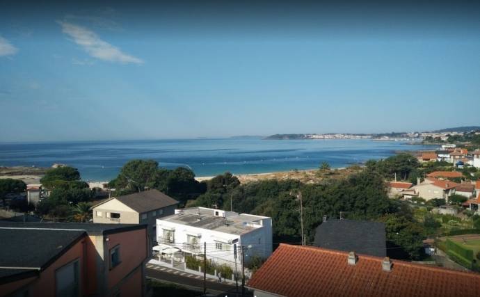 Sofá cama nido de gran calidad de la marca Cruces para el hotel Ribeiro en Sanxenxo.