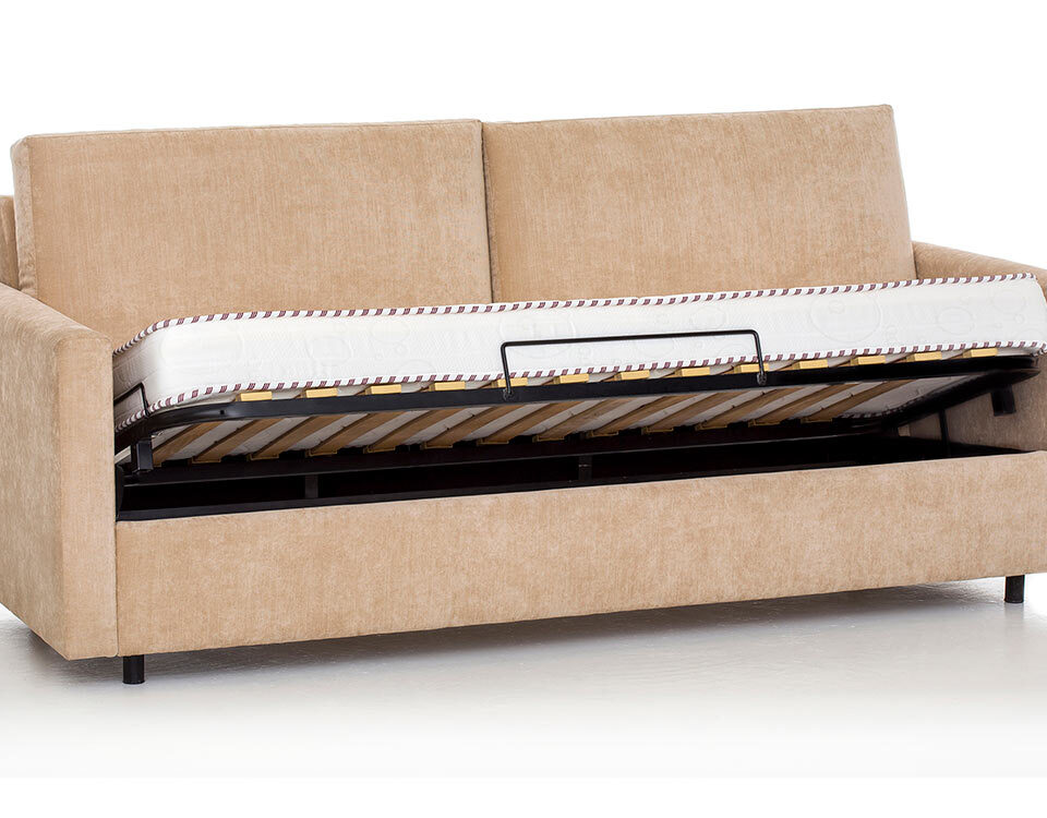 Sofá cama horizontal con cama elevada y apertura sencilla, ideal para hospitales, clínicas y colectividades, con estructura metálica resistente y diseño funcional. Diseño medio abierto.