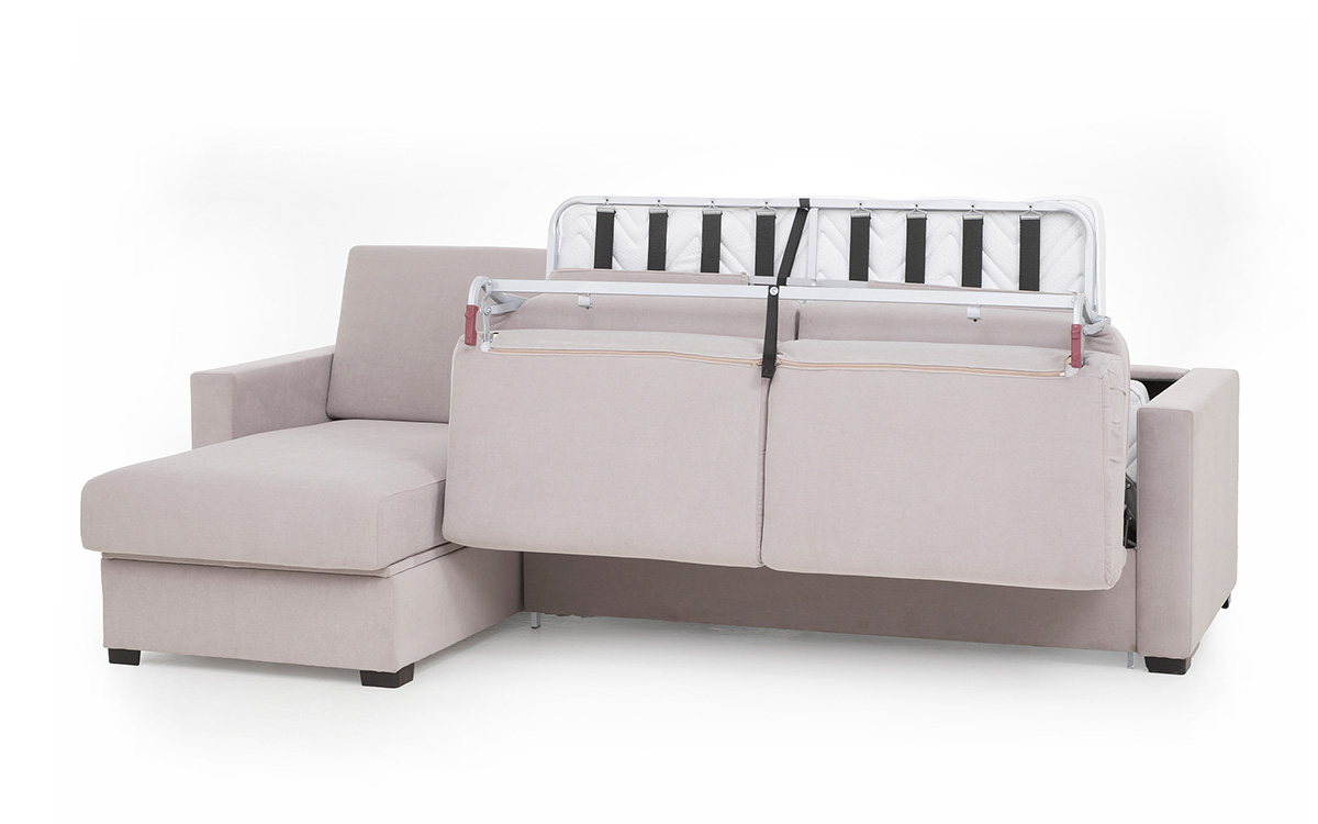 Sofá cama con chaise longue moderno y personalizable, fácil de abrir, compacto y con almacenaje abatible. Diseño abriendose.