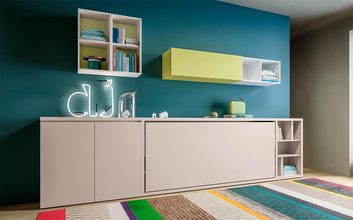 Cama abatible horizontal de líneas limpias con cabecera textil reclinable.